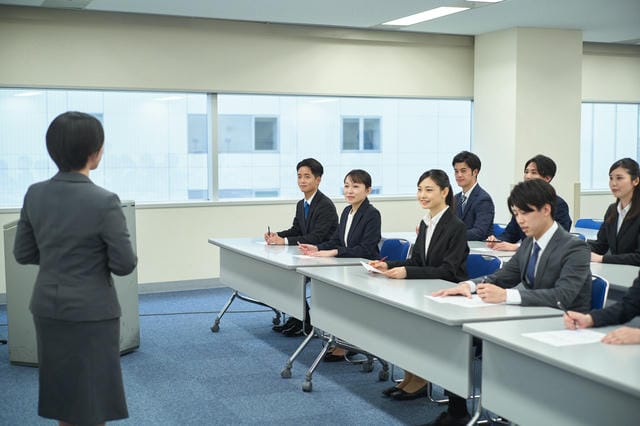 その会議本当に必要ですか電子ホワイトボードが暴く無駄と沈黙の組織改革宣告